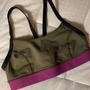 Lululemon Rise And Run Bra Size 4